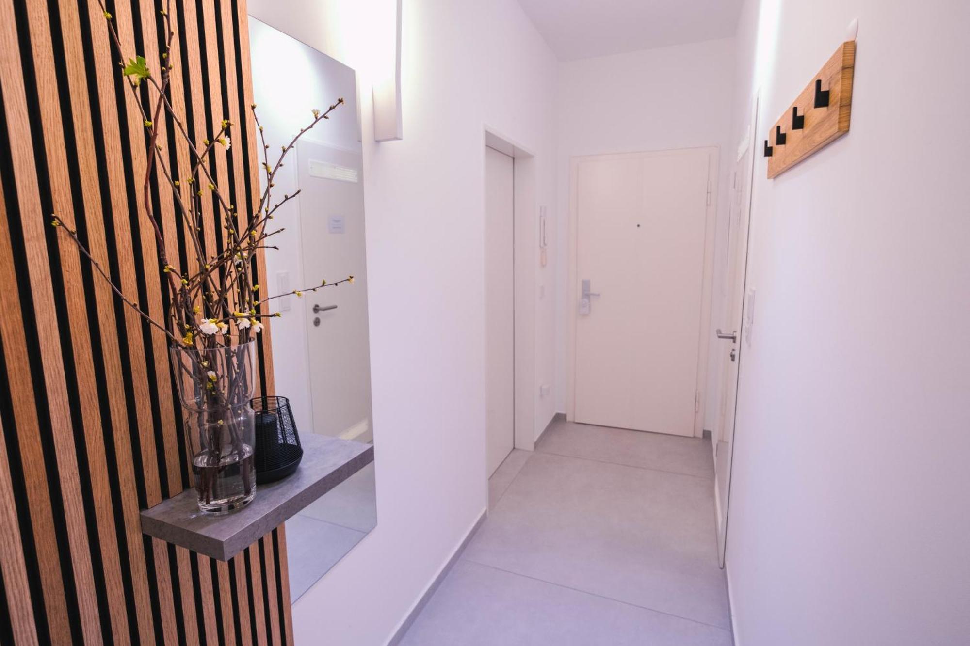 Tanic Deluxe Garden Industrial Fair Apartment Dusseldorf