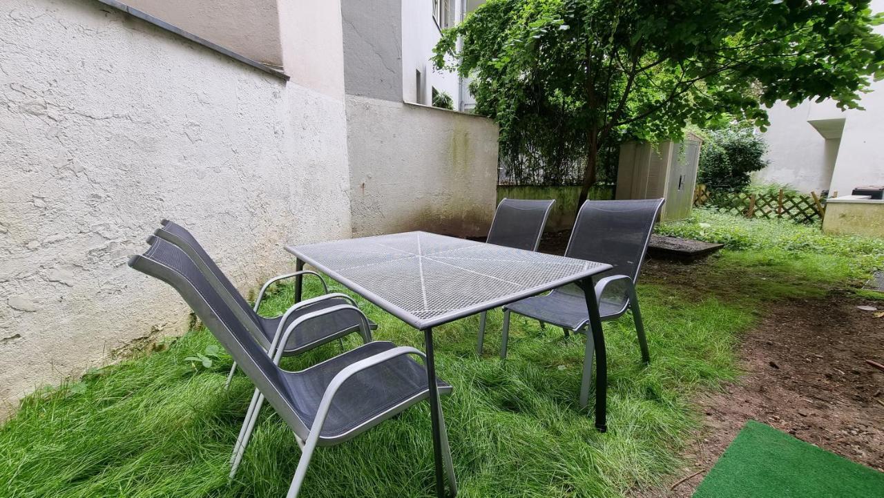 Tanic Deluxe Garden Industrial Fair Apartment Düsseldorf