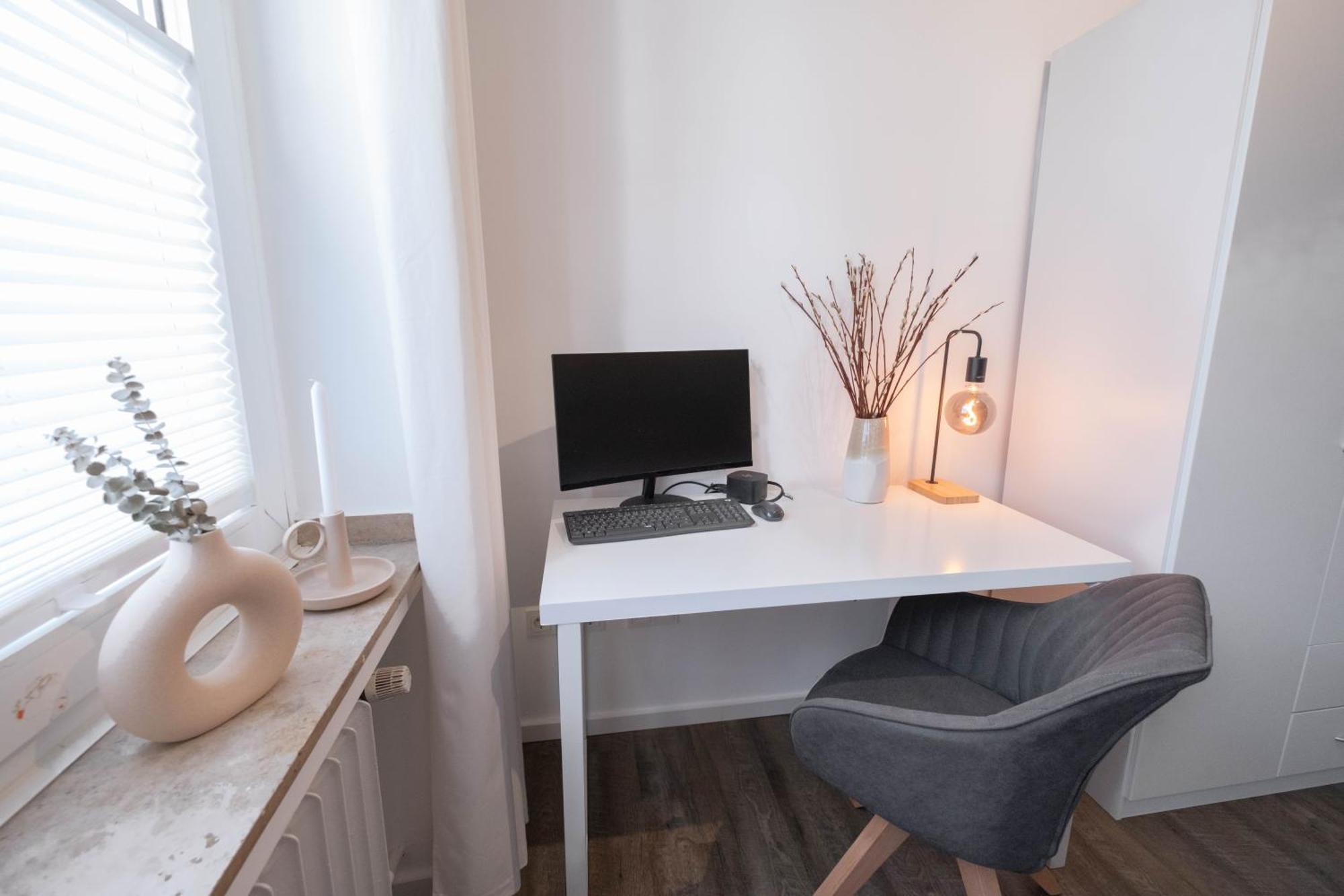 Tanic Deluxe Garden Industrial Fair Apartment Düsseldorf